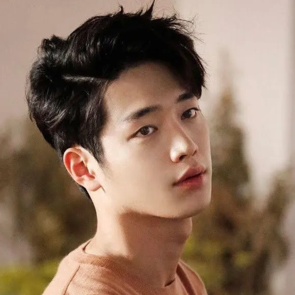 photo-1-165940833495..._imresizer